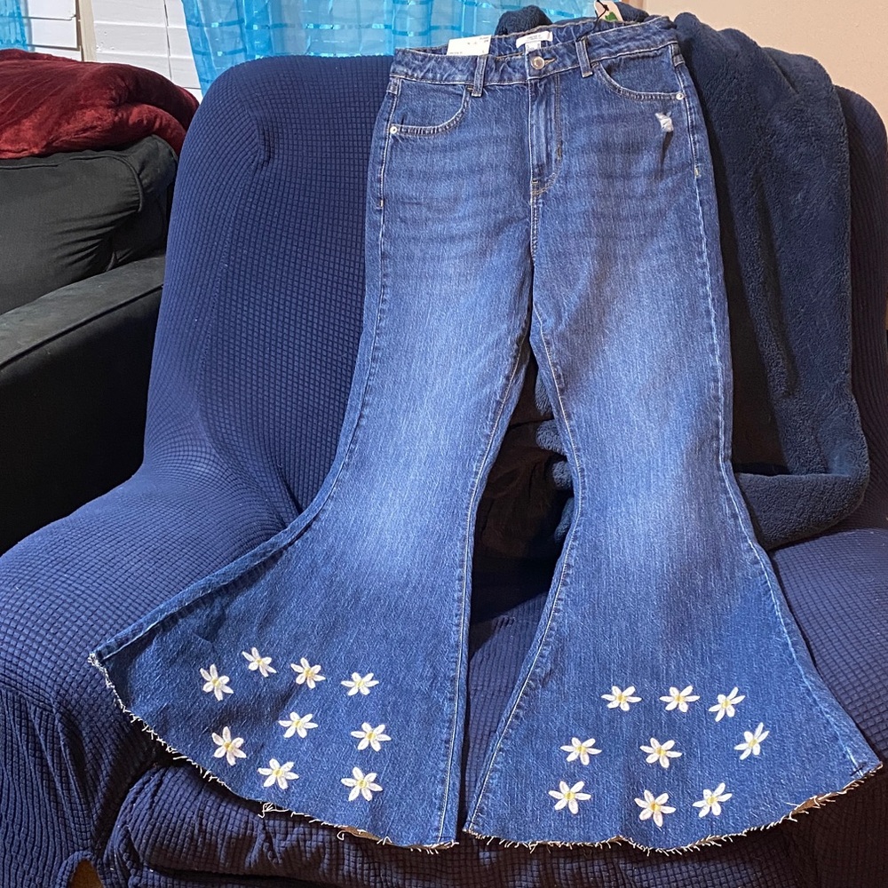 Forever 21 Denim Flare Jeans with White Daisy Embroidery